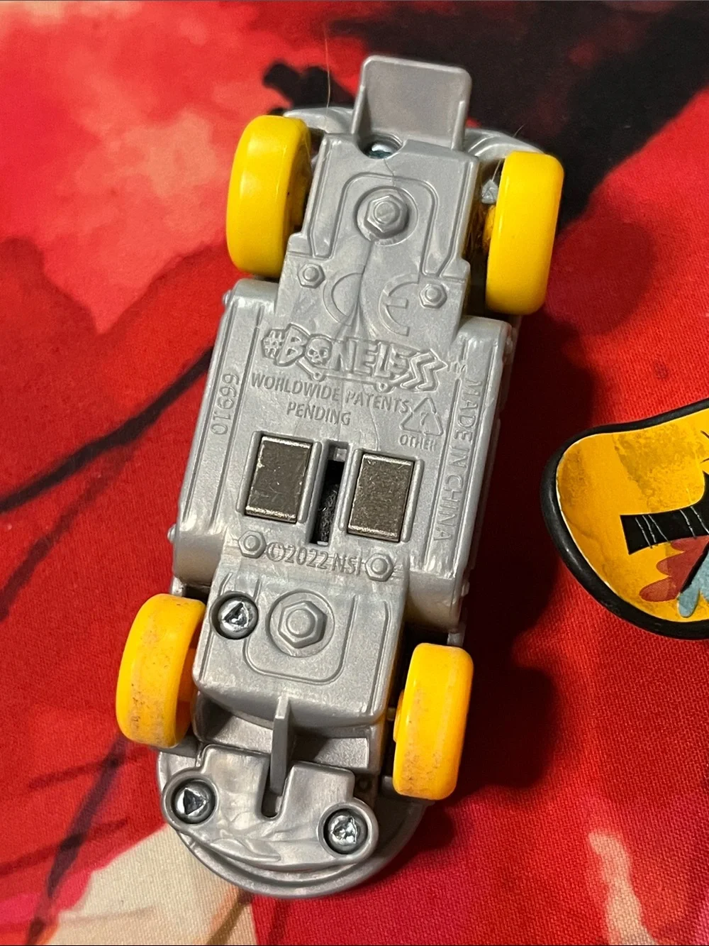 Mini Fingerboard Skate Toy in Black and Yellow - Kids Vehicles